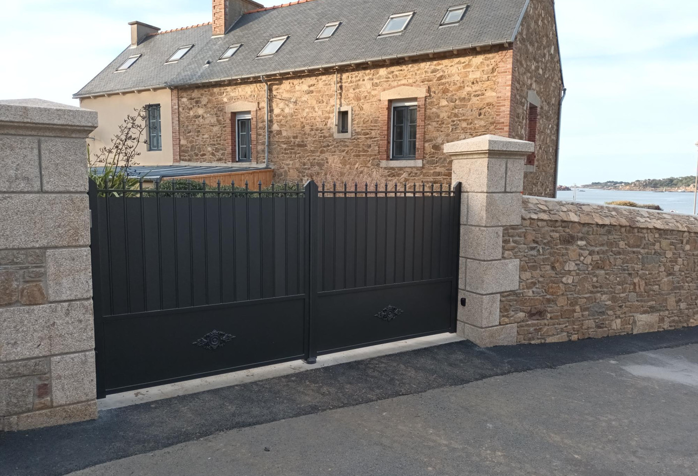 Portail Aluminium gamme tradition