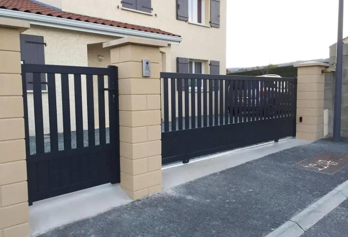 portail alu coulissant semi ajouré