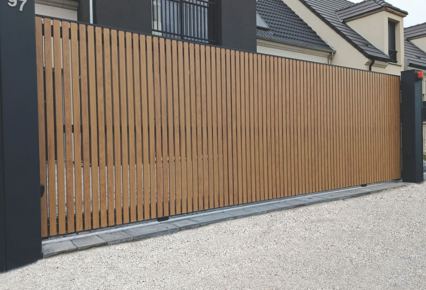 Portail coulissant design