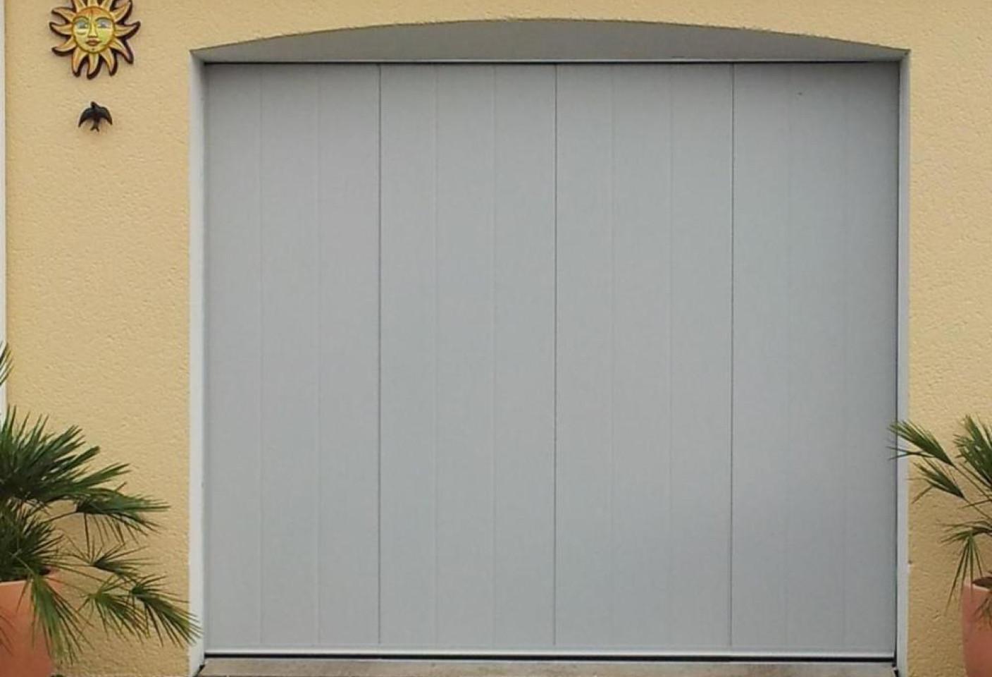 porte de garage design grise acier