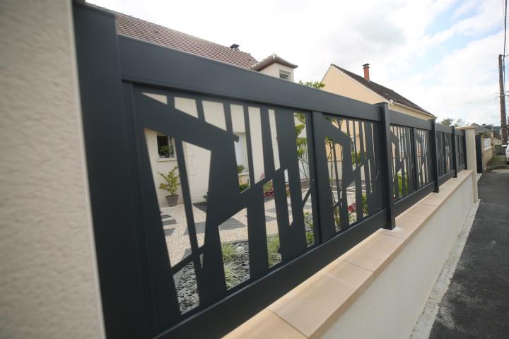 Clôture aluminium_ Modèle Loft_Gamme Tendance