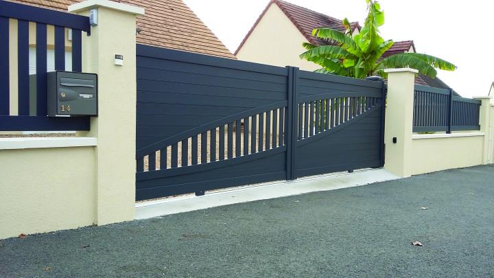 Portail-coulissant-aluminium-semi ajouré-modèle Palace