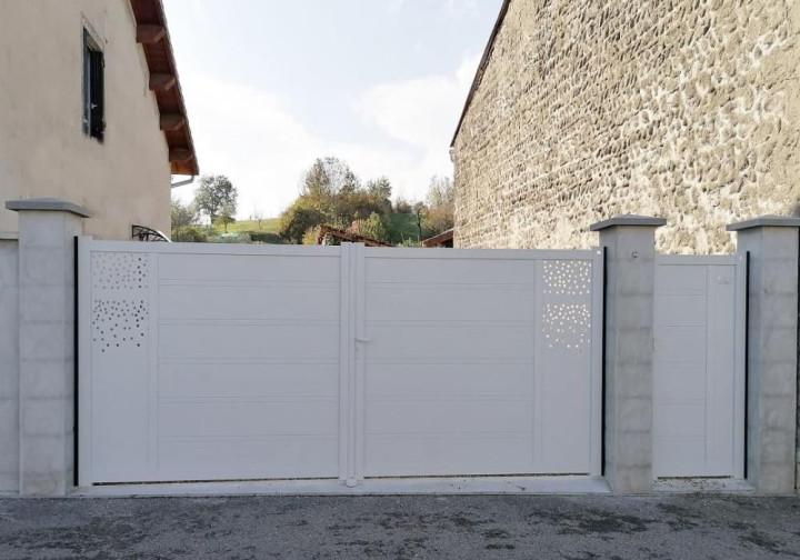 portail résistant au vent