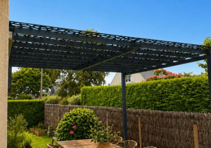 pergola pour se protéger du soleil