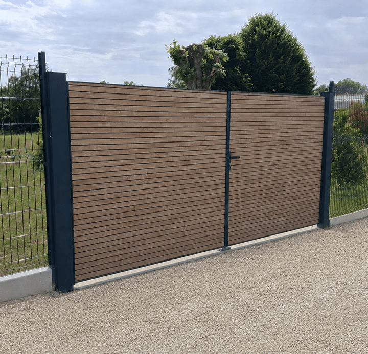 Portail-PVC-Ton_bois_chêne-turner