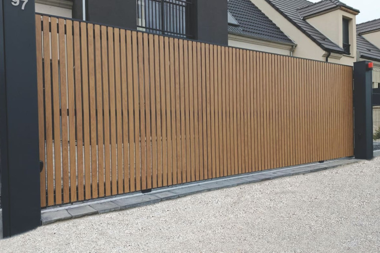 Portail coulissant design