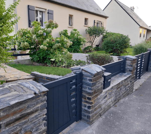 Portillon-Clôture-Aluminium-Semi ajouré-Palace