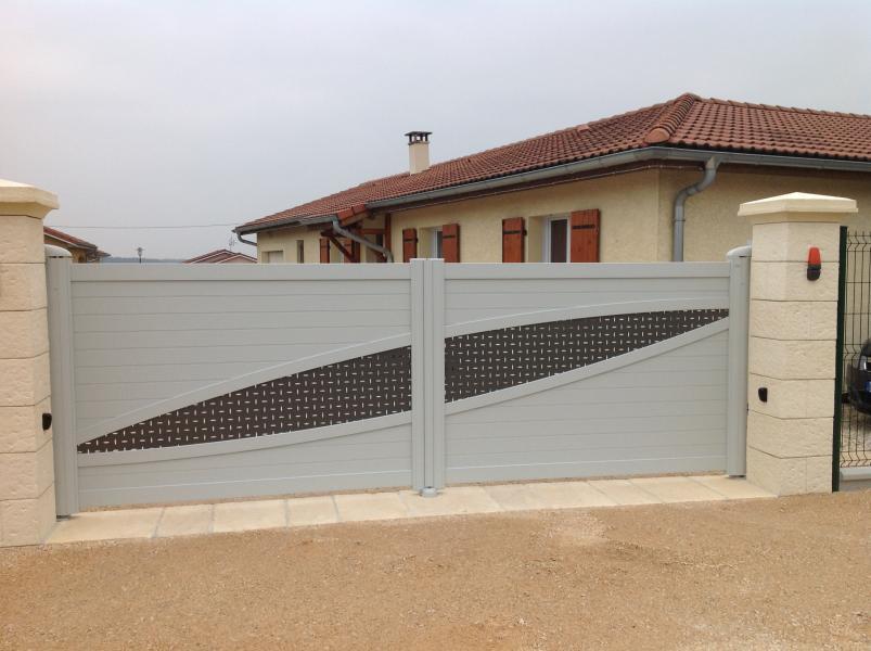 Portail PALACE modèle E bicoloration + tôle perforée ellipse