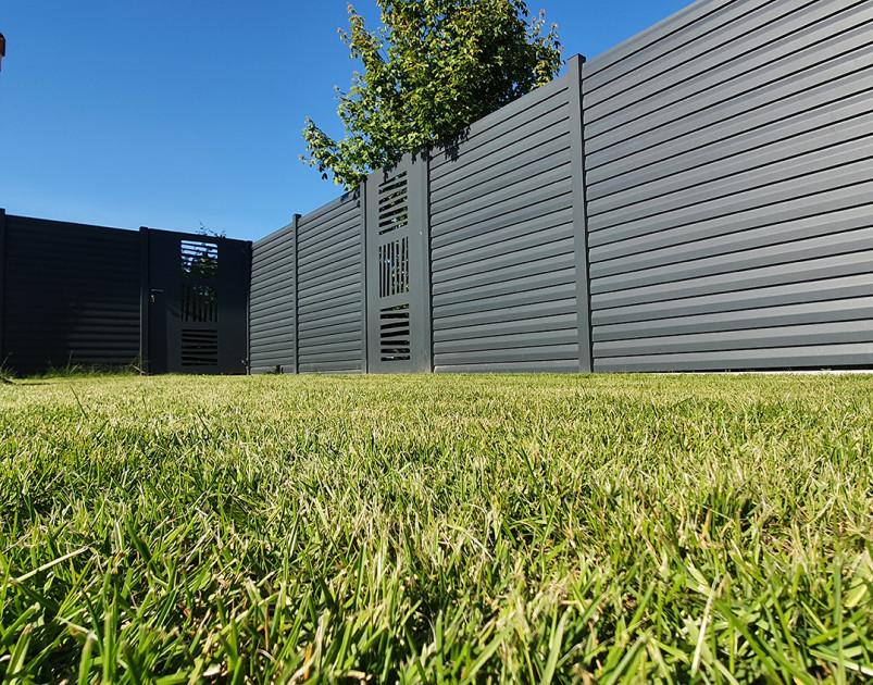 clôture mixte décor canisse