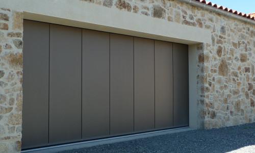 porte de garage sectionnelle latérale