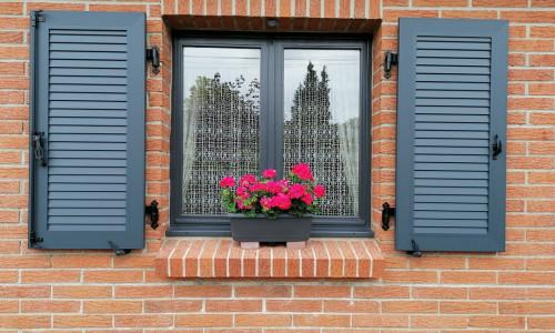 Volets battants ALU persiennés 