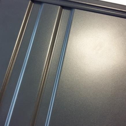 Zoom finition double nervure volets battants GYT