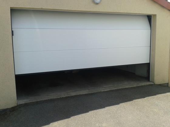 Porte de garage sectionnelle plafond