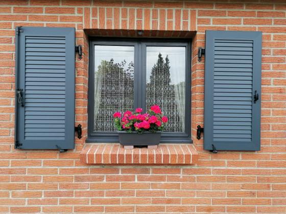 Volets battants ALU persiennés 