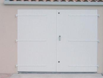 porte de garage PVC sur-mesure